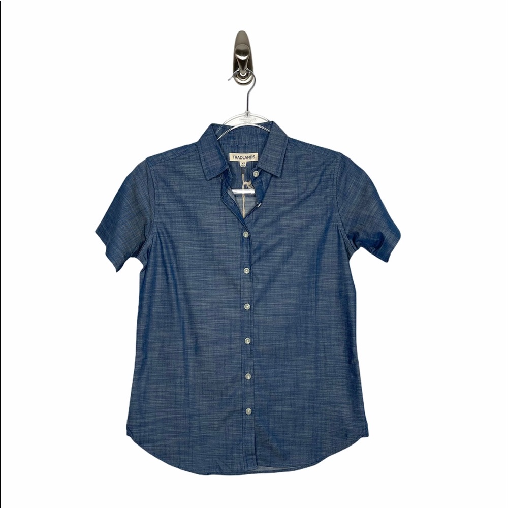 Tradlands | NWT Chambray Button Up Top XS